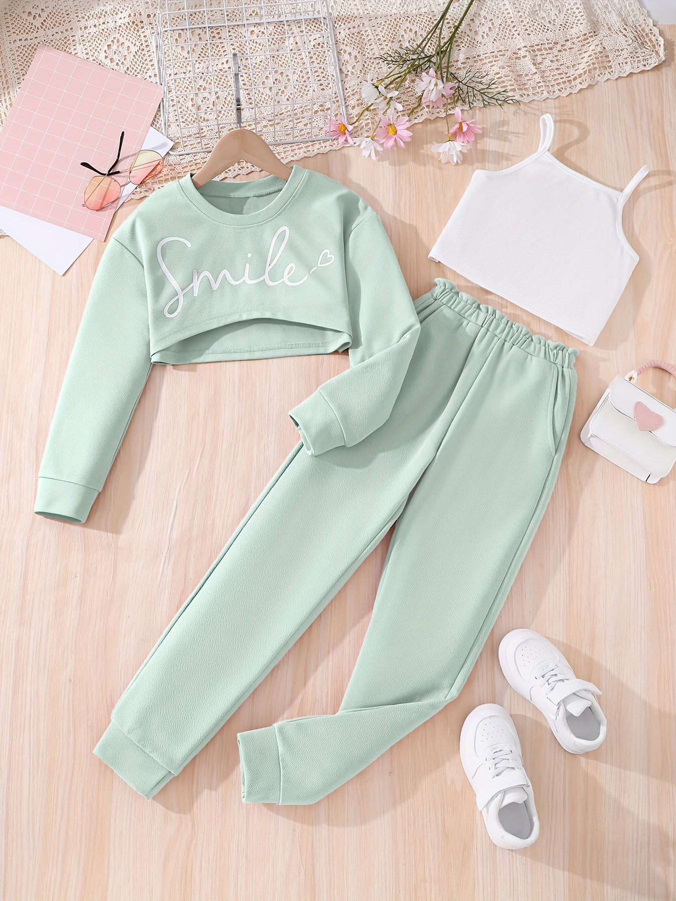 Girls 3pcs Cartoon Smile Pattern Long Sleeve Sweatshirt Comfy Pullover + Solid Vest＋Sweatpants Set For Spring Fall Outdoor Wear