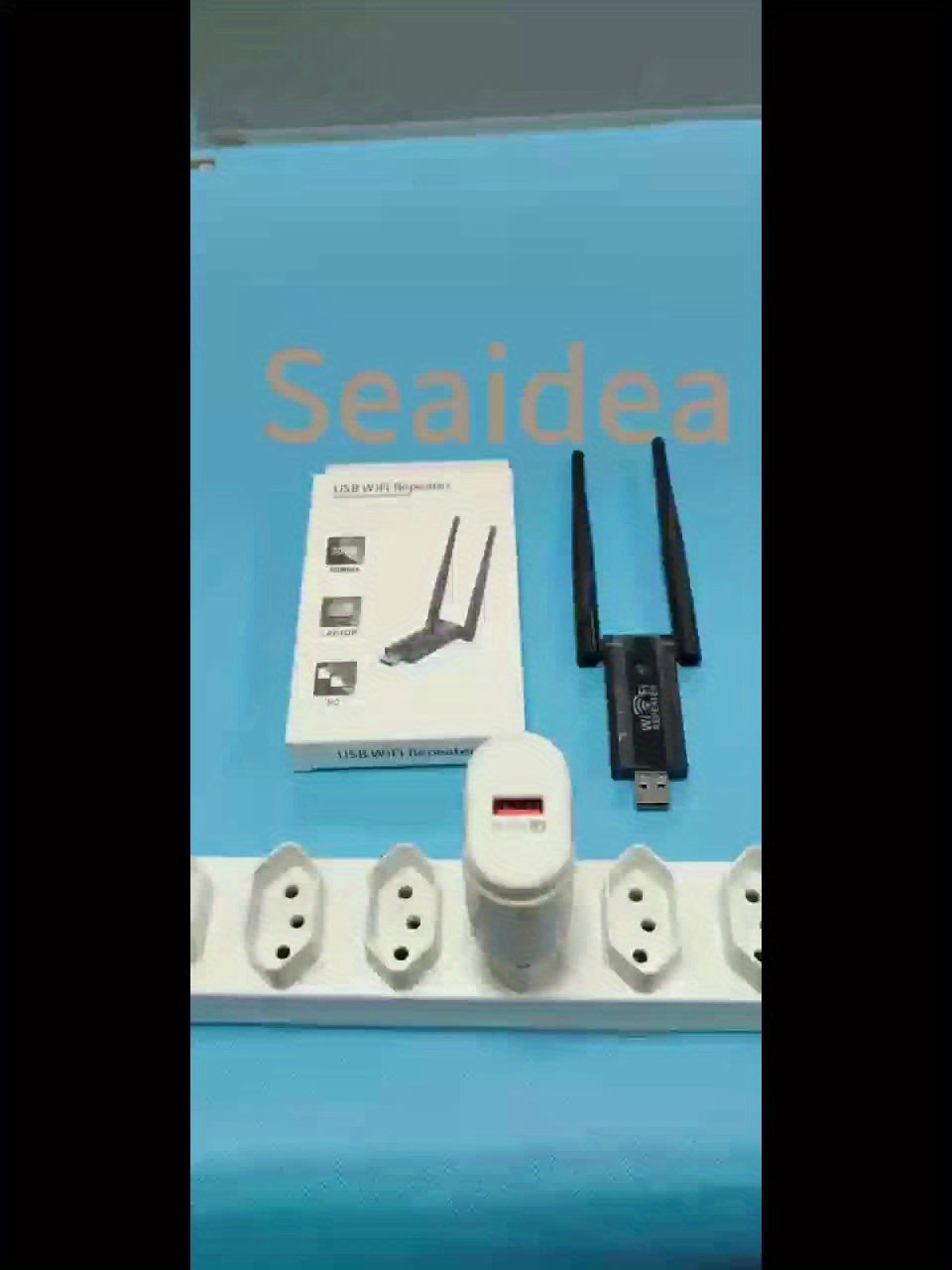 1pc USB Wireless WiFi Repeater Range Extender, 300Mbps Network Signal Amplifier Extender WiFi Booster, Suitable For Upstairs And Downstairs WiFi With Dead Zones.