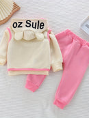 Conjunto de tres piezas de abrigo con capucha de terciopelo de doble cara para niñas pequeñas con dibujos de oso, sudadera y pantalones, para otoño e invierno, con gorro grueso y casual, para exteriores.