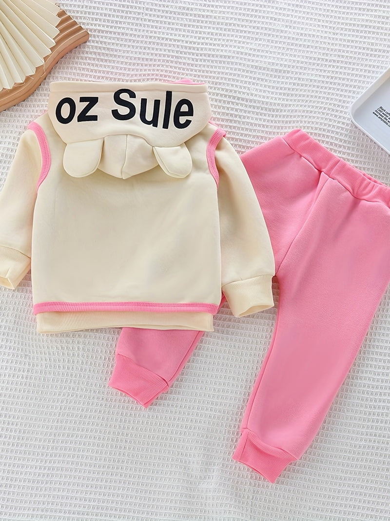 Conjunto de tres piezas de abrigo con capucha de terciopelo de doble cara para niñas pequeñas con dibujos de oso, sudadera y pantalones, para otoño e invierno, con gorro grueso y casual, para exteriores.