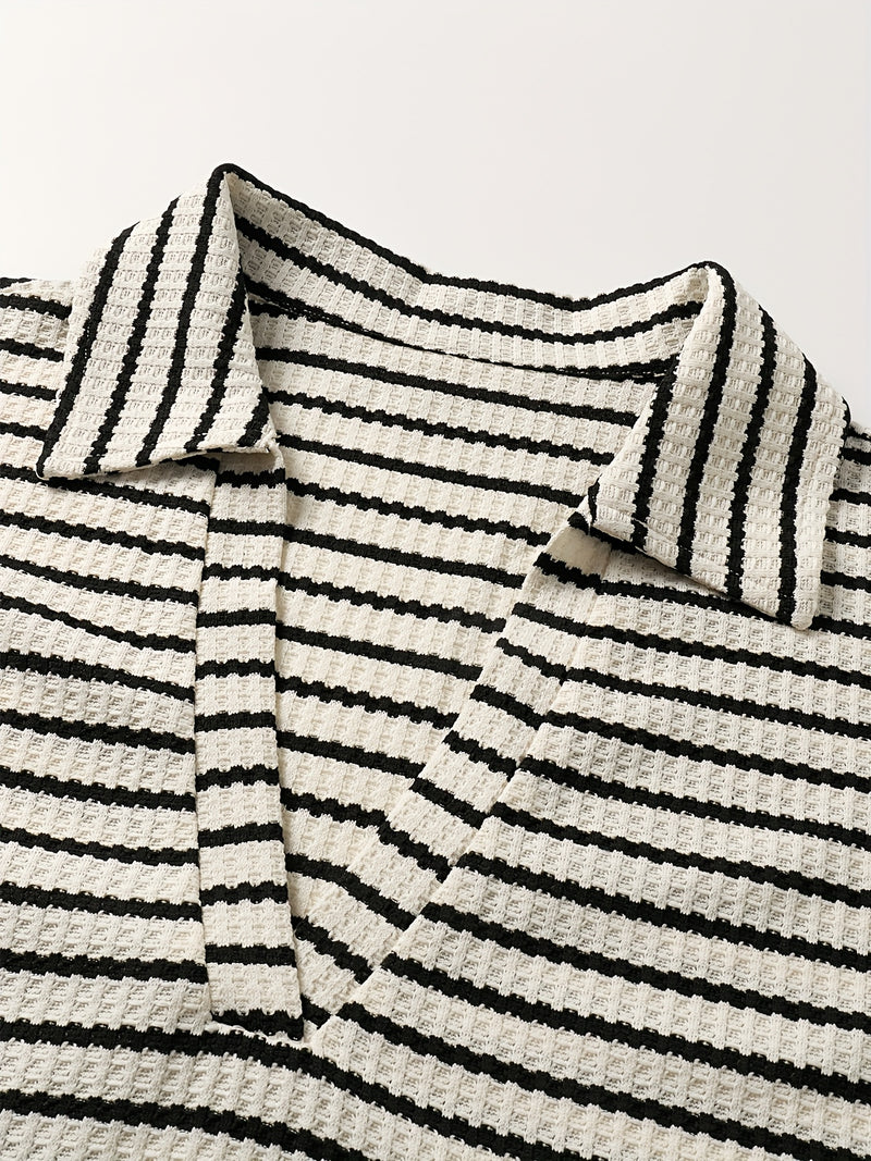 Summer New Arrival Plus Size Women's V-Neck Striped Top and Shorts Set