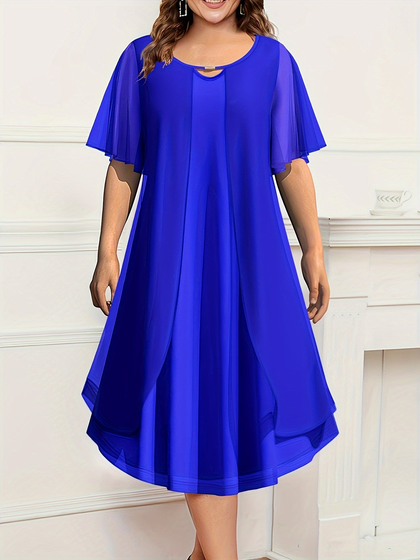 Elegant Plus Size Chiffon-Look Dress for Women - Crew Neck, Short Sleeve with Metallic Detail, Perfect for Spring/Summer/Fall